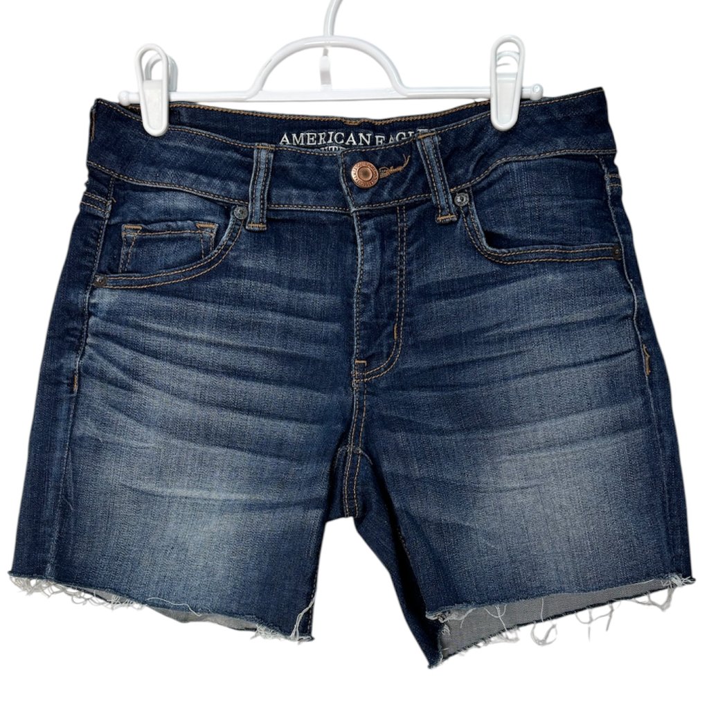 American Eagle Super Super Stretch Midi Shorts Size 8 American Eagle Super Super Stretch Midi Shorts Size 8